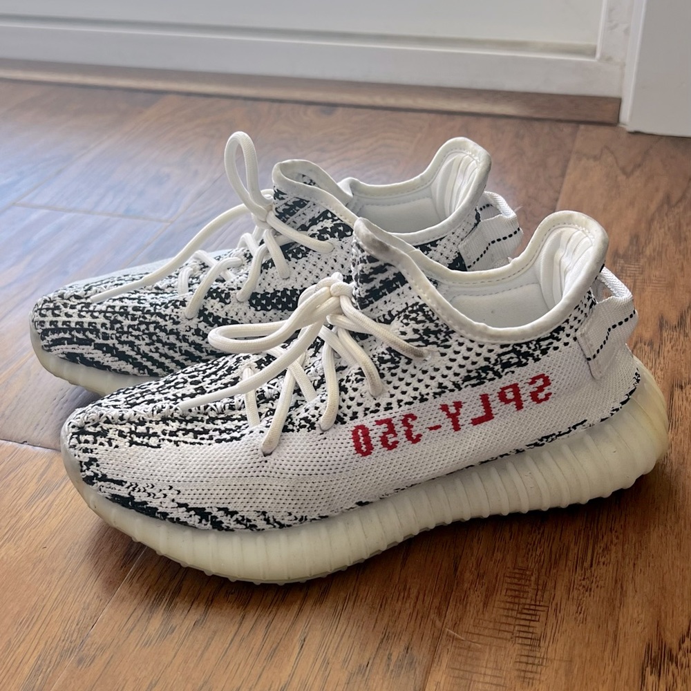 Adidas Yeezy zebra